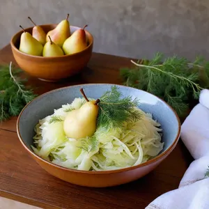 Рецепт Квашеная капуста с грушами и можжевельником - Подача