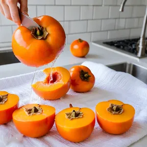 Рецепт Квашеная капуста с хурмой и розмарином - Подготовка хурмы