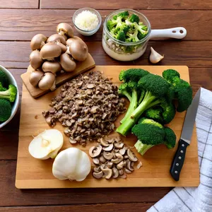 Рецепт Мясная запеканка с грибами и брокколи - Подготовка ингредиентов