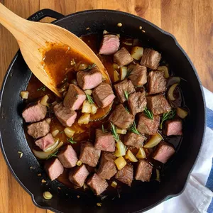 Рецепт Мясной пирог с бараниной и розмарином - Приготовление начинки