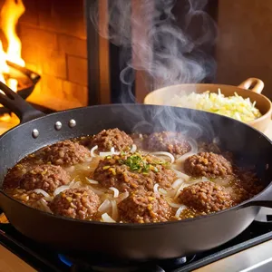 Рецепт Мясной пирог с луком и специями - Приготовление начинки