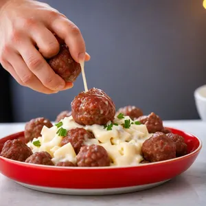 Рецепт Мясные шарики с горгонзолой и грушей - Формирование шариков