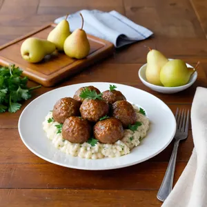 Рецепт Мясные шарики с горгонзолой и грушей - Подача