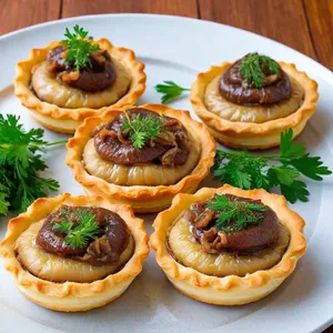 Рецепт Мясные тарталетки с печенью и луковым конфитюром - Сборка тарталеток