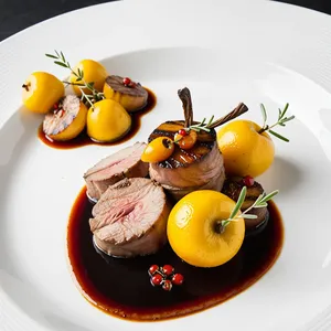 Рецепт Мясные веерки с айвовым чатни и мускатным орехом - Сборка и подача блюда