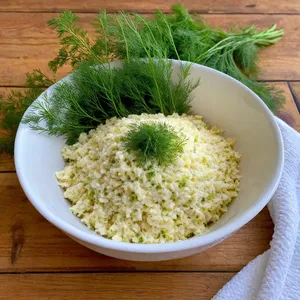 Рецепт Мини-пирожки с сыром и чесноком - Приготовление начинки