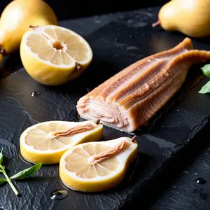 Рецепт Окрошка на айране с копчёным угрём и грушей - Подготовка угря и груши
