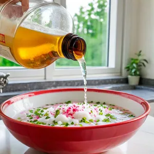 Рецепт Окрошка на квасе с копчёной грудинкой - Заливка квасом