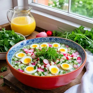Рецепт Окрошка на квасе с копчёным муксуном - Сборка окрошки