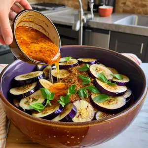 Рецепт Острые маринованные баклажаны с чесноком и зеленью - Маринование баклажанов