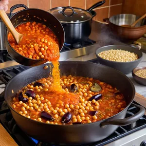 Рецепт Овощной плов с баклажанами и нутом - Обжарка овощей и нута