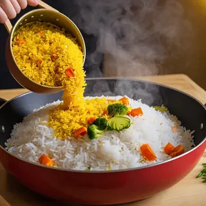 Рецепт Овощной плов с шпинатом и кедровыми орешками - Добавление риса и специй
