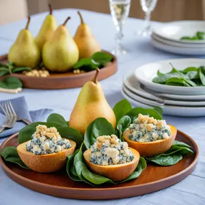 Рецепт Овощные корзинки с грушей и голубым сыром - Подача и украшение