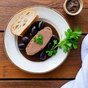 Рецепт Паштет из печени с черносливом и кориандром - Подача паштета