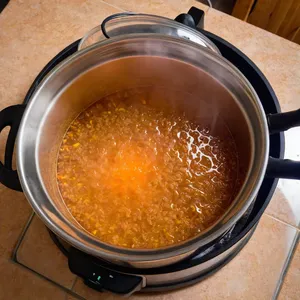 Рецепт Плов с бараниной и гранатовыми зернами - Тушение плова