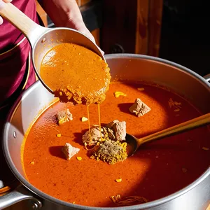Рецепт Потаж из индейки с карри и кокосовым молоком - Добавление карри и бульона