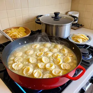Рецепт Равиоли с олениной и брусничным соусом - Варка равиоли