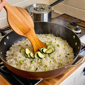 Рецепт Ризотто с кабачками и пармезаном - Обжарка риса