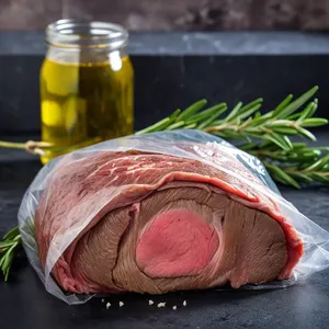 Рецепт Ростбиф с соусом из красной смородины и розмарином - Маринование ростбифа