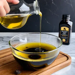 Рецепт Салат Капрезе с клубникой и бальзамиком - Приготовление заправки