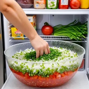 Рецепт Салат "Мимоза" с копченым лососем и огурцом - Финальное украшение