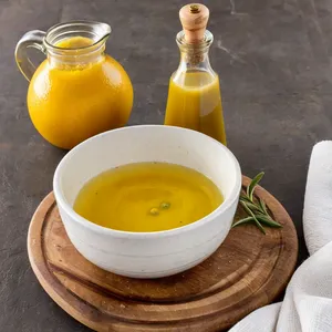 Рецепт Салат Нисуаз с копченой скумбрией и рукколой - Приготовление заправки