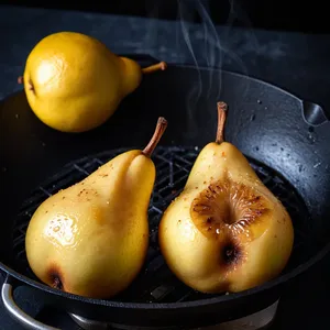 Рецепт Сельдь с ванильным соусом и копченой грушей - Приготовление копченой груши