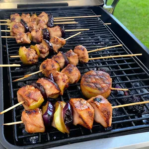 Рецепт Шашлык из индейки с черносливом и грецким орехом - Приготовление на гриле или в духовке