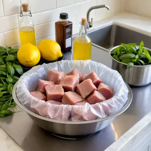 Рецепт Шашлык из свинины с персиком и базиликом - Маринование мяса