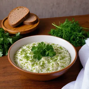 Рецепт Щи с квашеной капустой и свининой - Подача