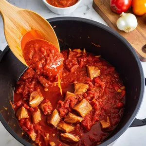 Рецепт Шурпа из курицы с картофелем и сладким перцем - Добавление томатной пасты и перца