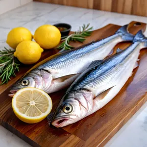 Рецепт Скумбрия с картофелем и розмарином в духовке - Подготовка рыбы