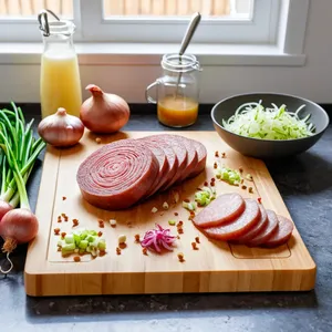 Рецепт Сосиски с арахисовым соусом и жареным луком-шалот - Подготовка ингредиентов