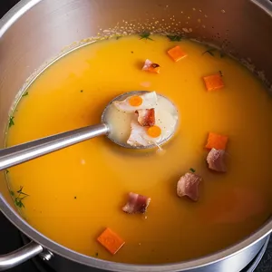Рецепт Суп с копченым беконом и зеленым горошком - Варка супа