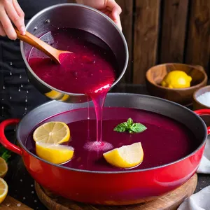 Рецепт Свекольник с копченой грушей и хреном - Заправка супа