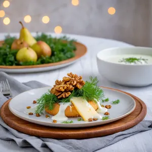 Рецепт Сырные бризоли с грушей и грецким орехом - Подача