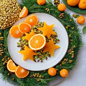 Рецепт Сырные звёзды с мандарином и фисташками - Подача