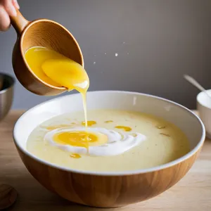 Рецепт Таратор с огурцом и мятой на йогуртовой основе - Смешивание основы супа