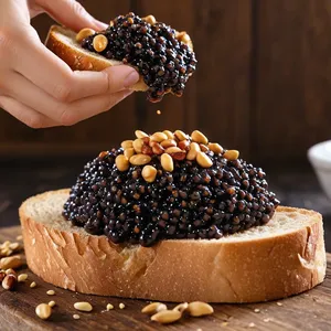 Рецепт Тост с баклажанной икрой и кедровыми орешками - Сборка тостов