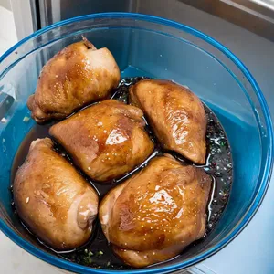 Рецепт Вяленая курица с имбирем и соевым соусом - Маринование курицы