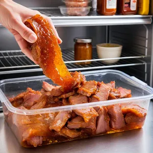 Рецепт Вяленая свинина с медом и ягодами можжевельника - Маринование мяса