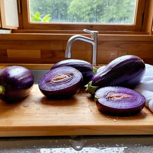 Рецепт Жареные баклажаны с кокосовой стружкой и лаймом - Подготовка баклажанов