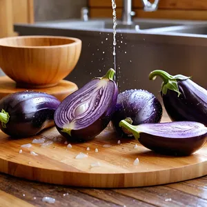Рецепт Жареные баклажаны с медом и кунжутом - Подготовка баклажанов