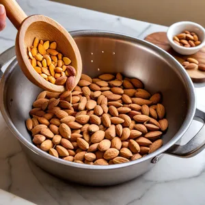 Рецепт Жареные баклажаны с медом и миндалем - Подготовка миндаля