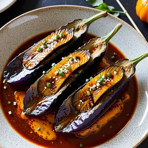 Баклажаны гриль с соусом из мандарина и чили