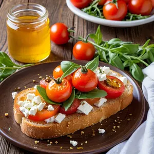 Брускетты с фетой и мёдом