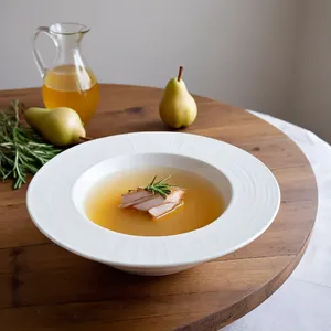 Бульон из фазана с грушей и розмарином