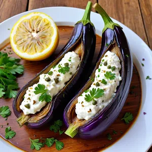 Фаршированные баклажаны с творогом и чесноком