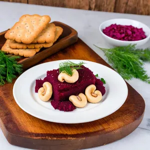 Форшмак с копченой свеклой и кешью