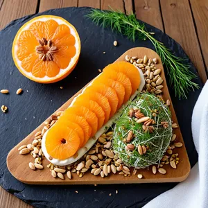 Форшмак с вяленой дыней и кедровыми орешками